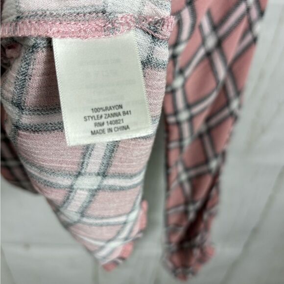 ‼️final must bundle‼️ Jun Ivy Blush Pink Checkered Blouse Shirt Ruffled - Picture 3 of 7